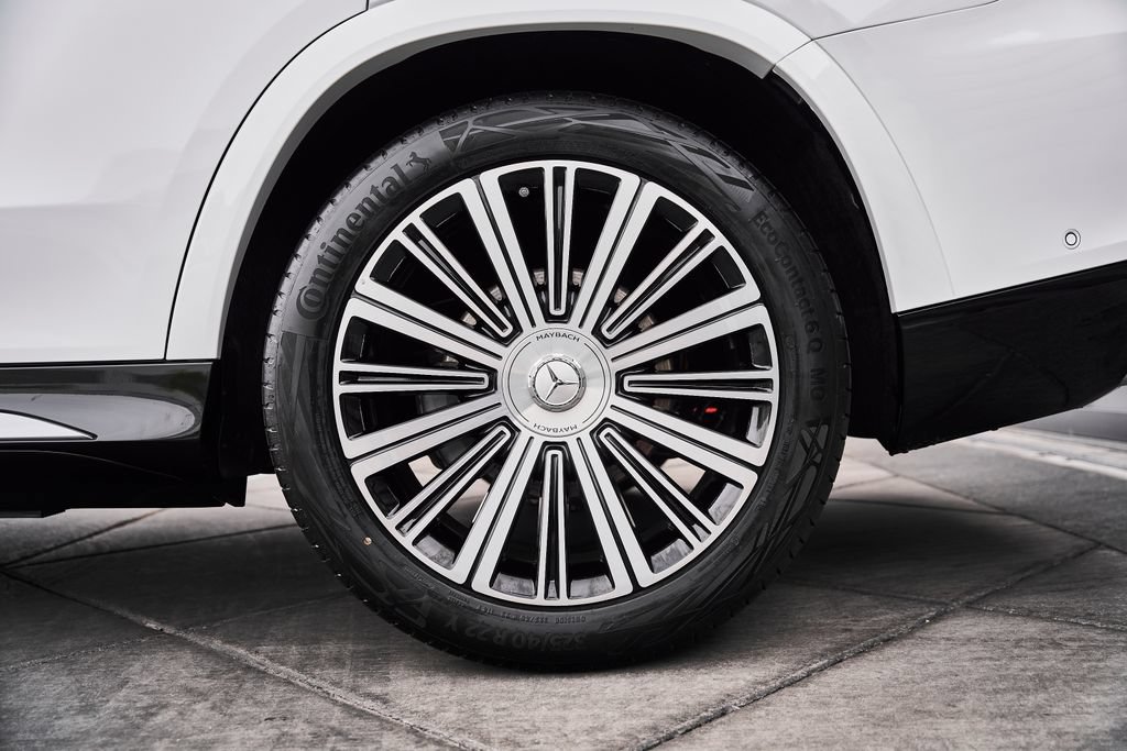 Used 2026 Mercedes-Benz Maybach GLS 600 4MATIC image 12