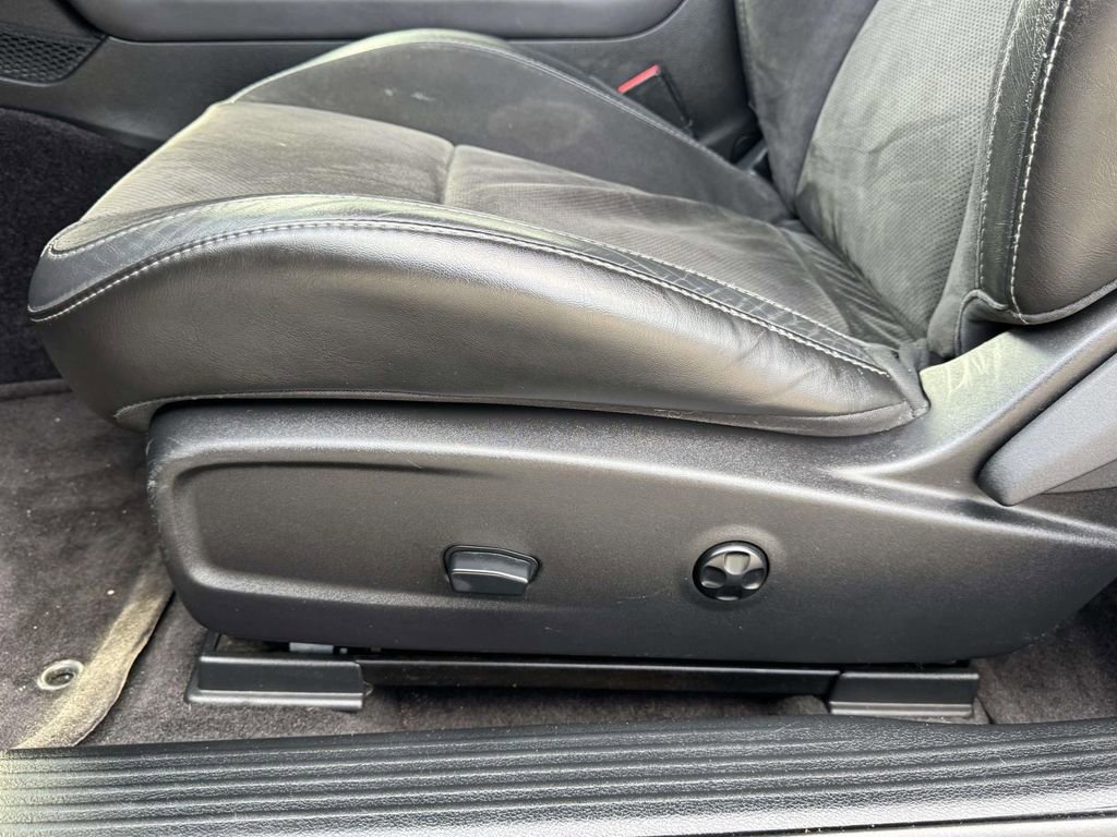 Used 2018 Dodge Challenger R/T Scat Pack w/ Leather Interior Group image 18