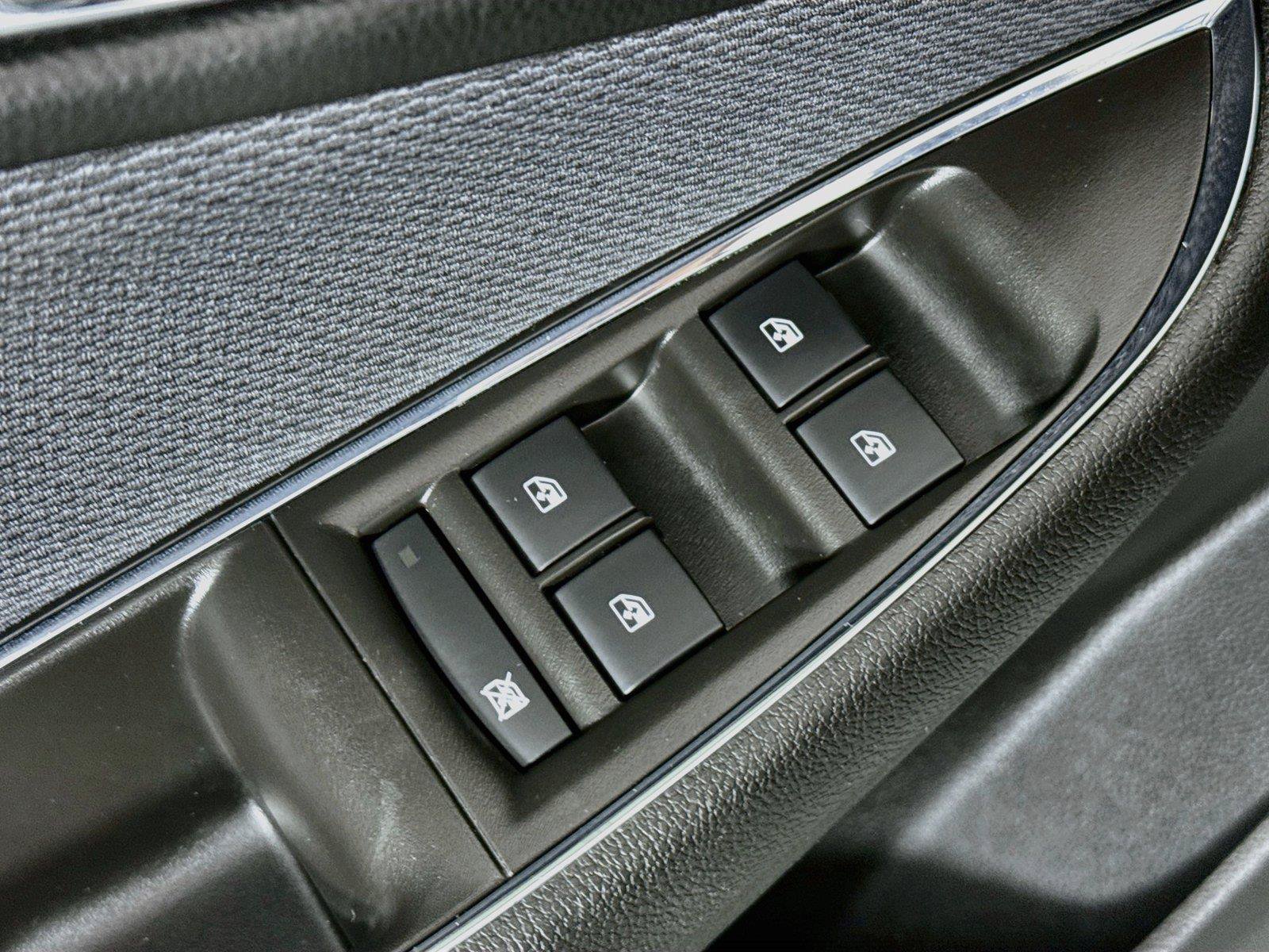 Used 2018 Chevrolet Cruze LS FWD image 24