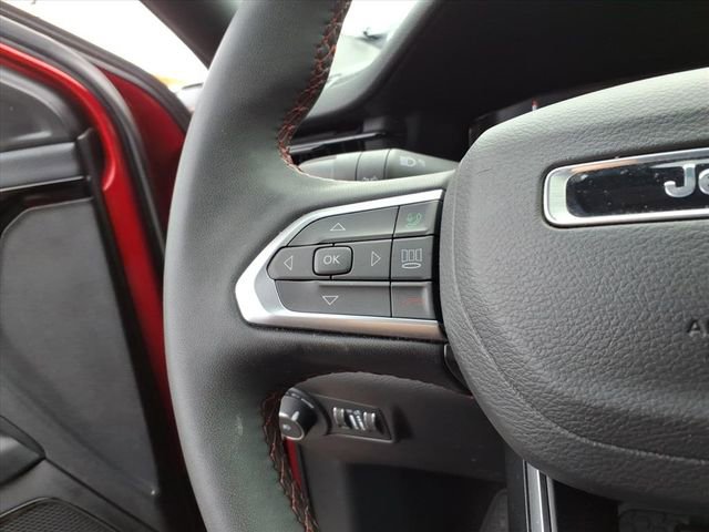Used 2025 Jeep Compass Trailhawk w/ Trailhawk Elite Group AWD/4WD image 19