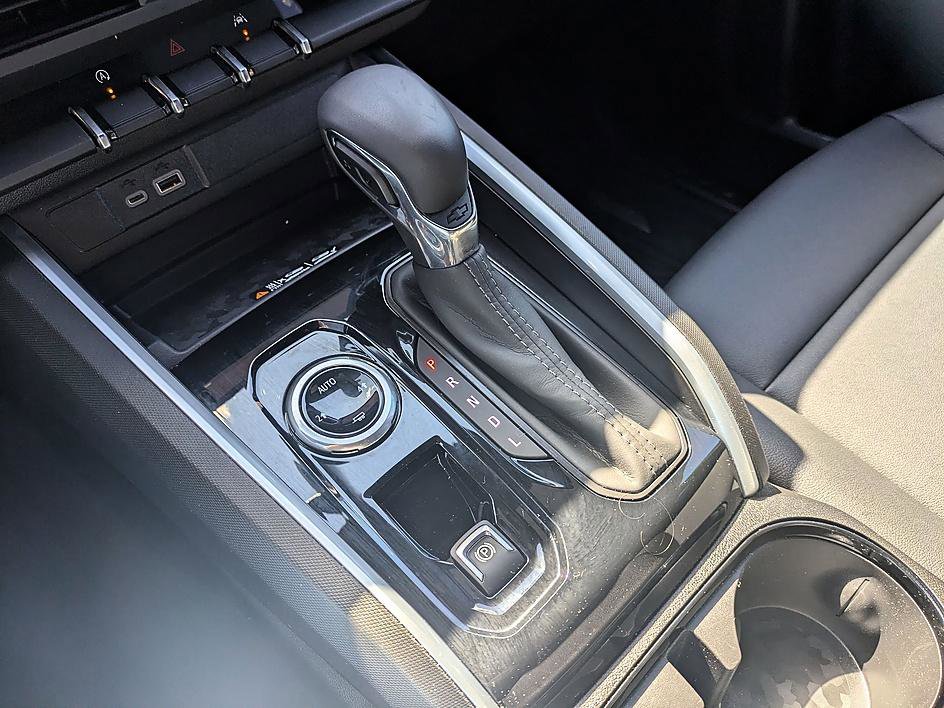 Used 2026 Chevrolet Colorado LT w/ LT Convenience Package image 25