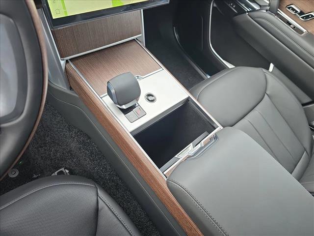 New 2025 Land Rover Range Rover SE image 23