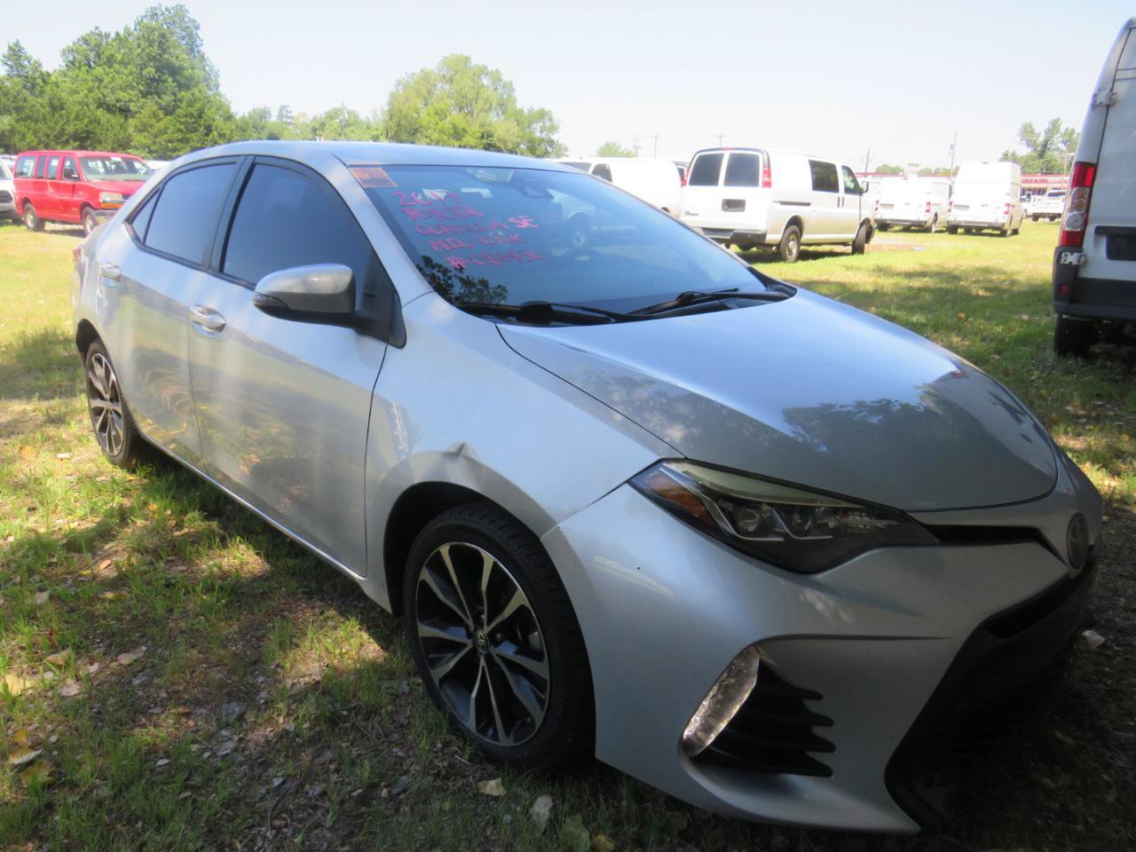 Used 2017 Toyota Corolla SE FWD image 3
