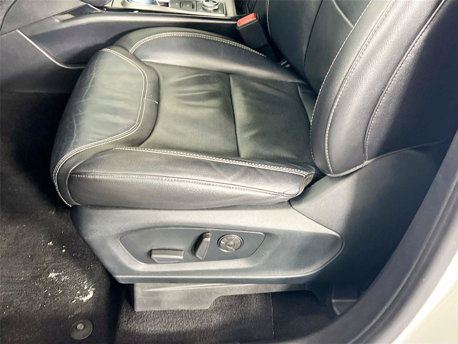 Used 2021 Ford Explorer ST w/ Equipment Group 401A image 18