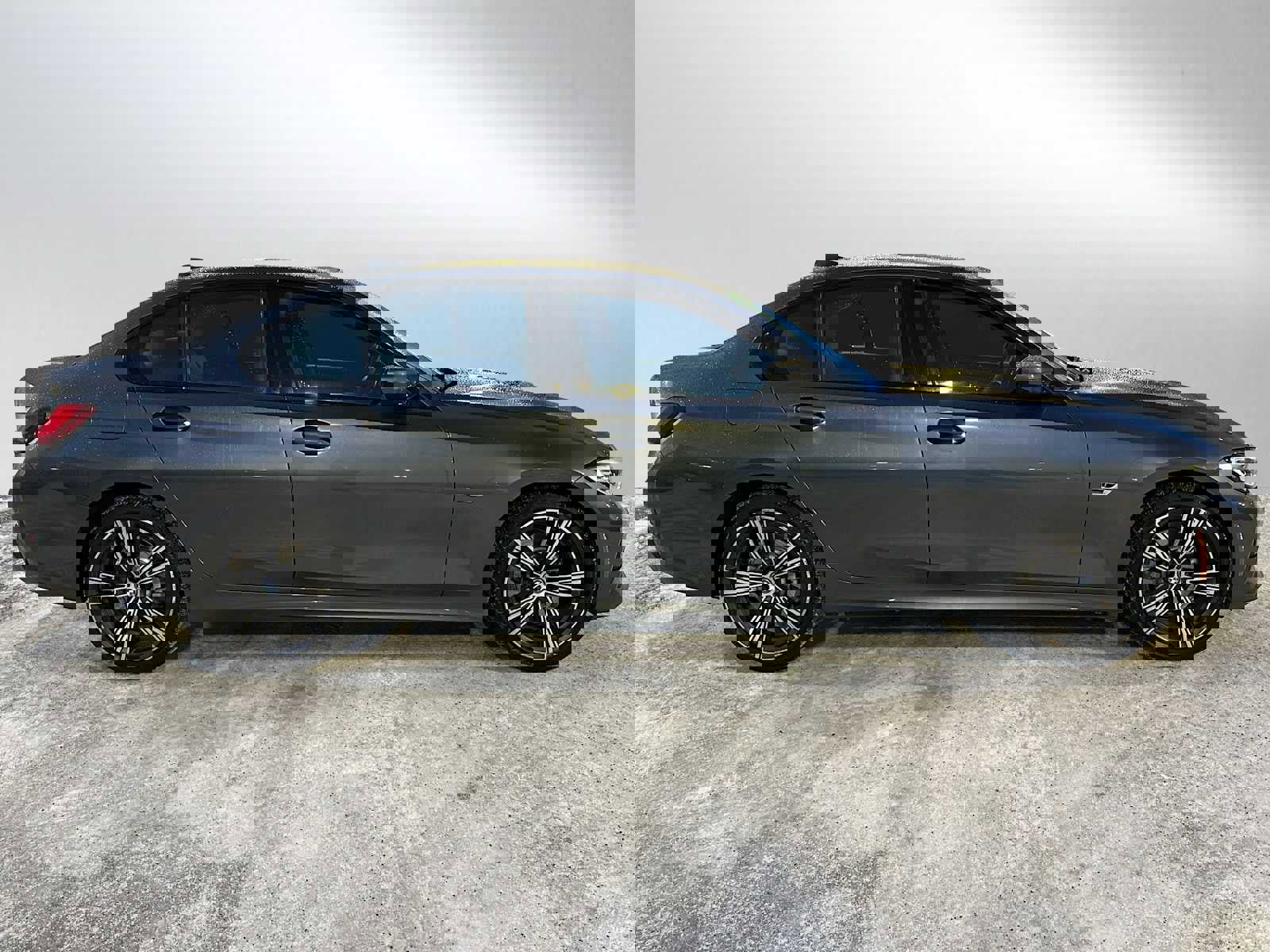 Used 2022 BMW 330e xDrive w/ Driving Assistance Package image 2