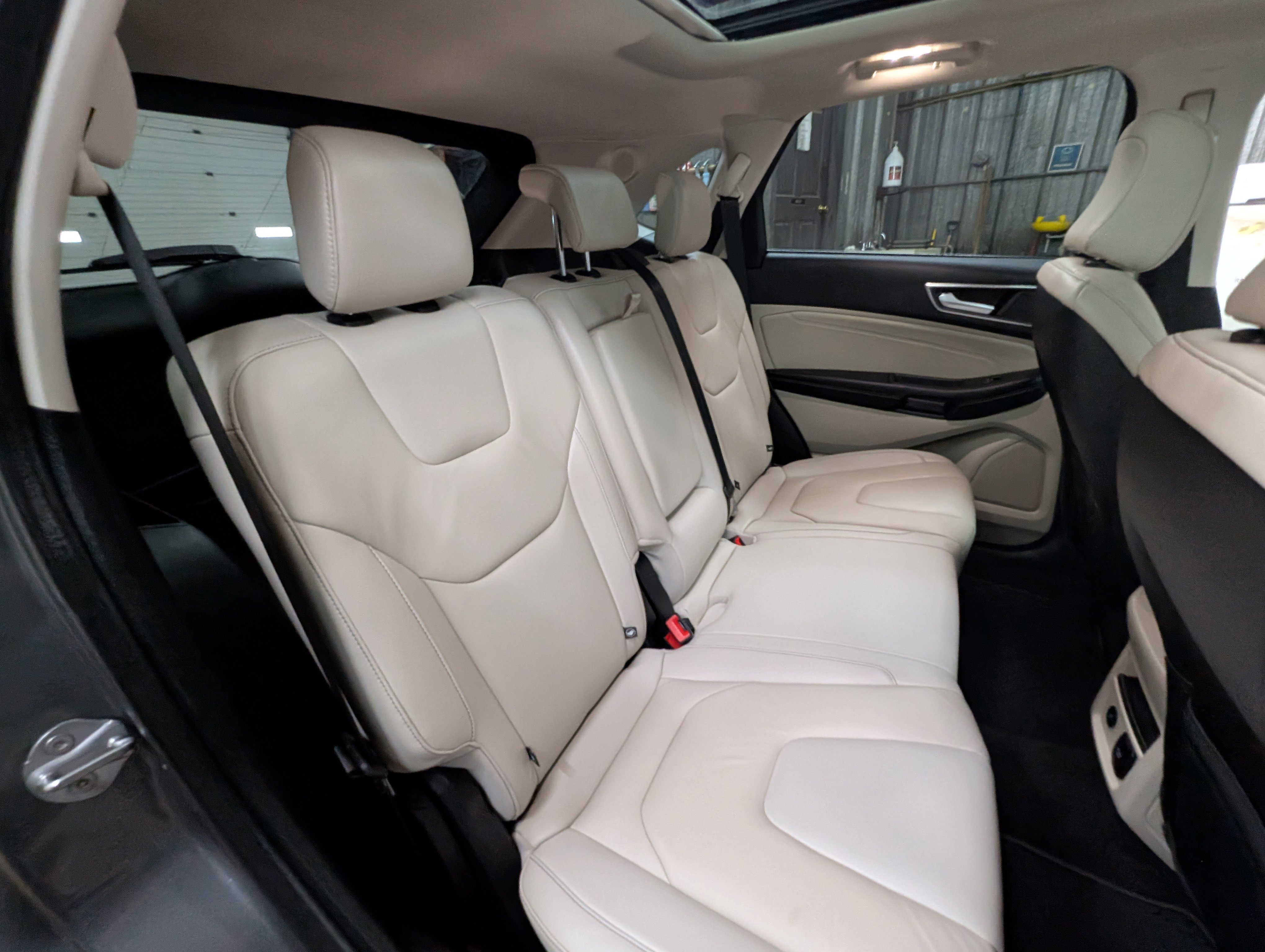 Used 2022 Ford Edge Titanium w/ Class II Trailer Tow Package image 5