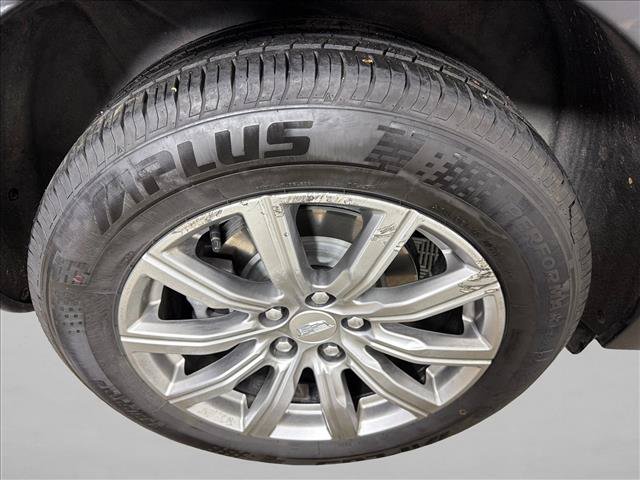 Used 2023 Cadillac XT4 Premium Luxury FWD image 17