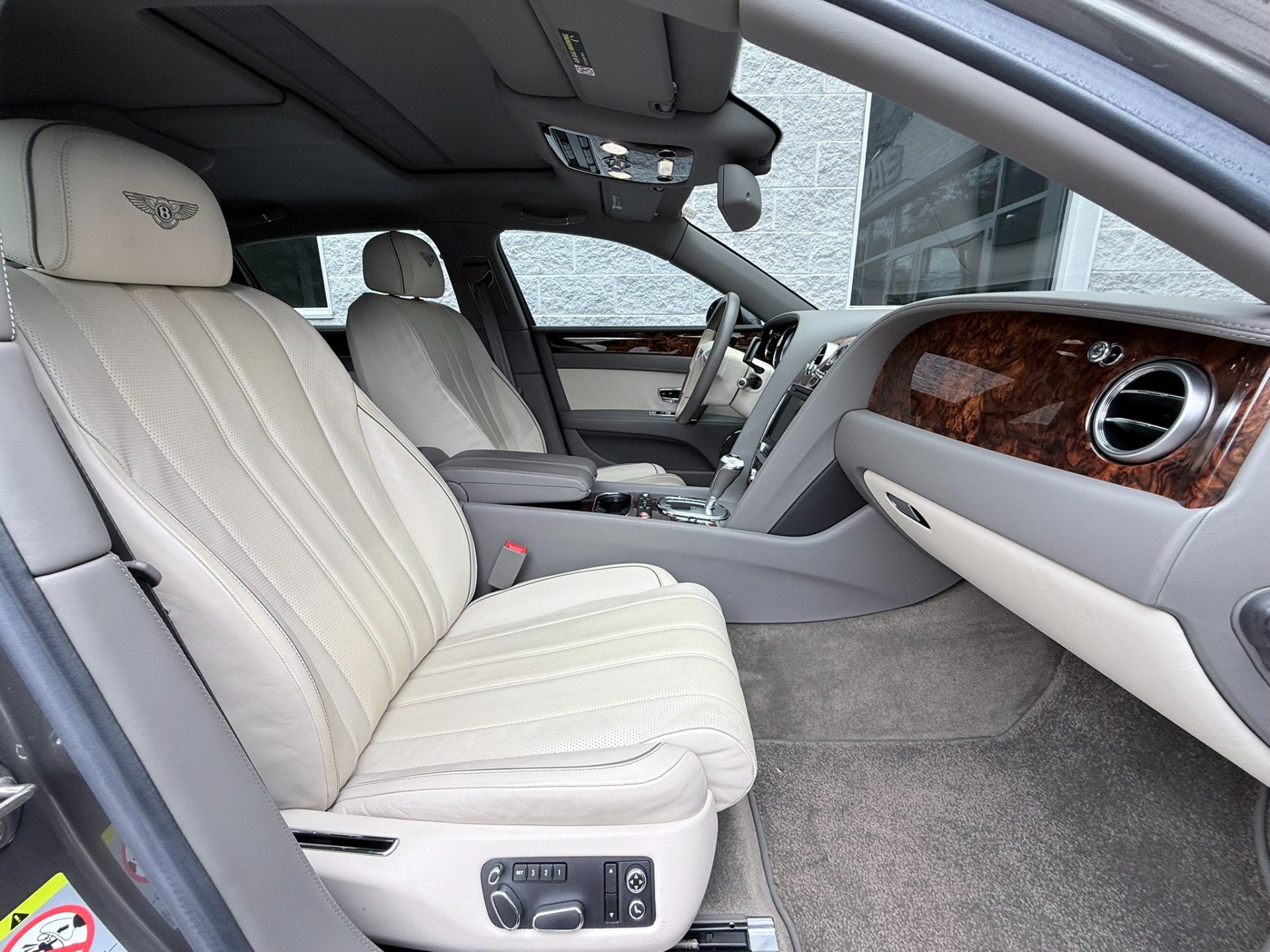 Used 2015 Bentley Flying Spur V8 AWD/4WD image 37