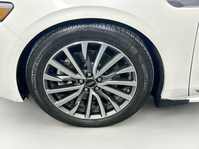 Used 2020 Lincoln Continental AWD w/ Premium Package image 32