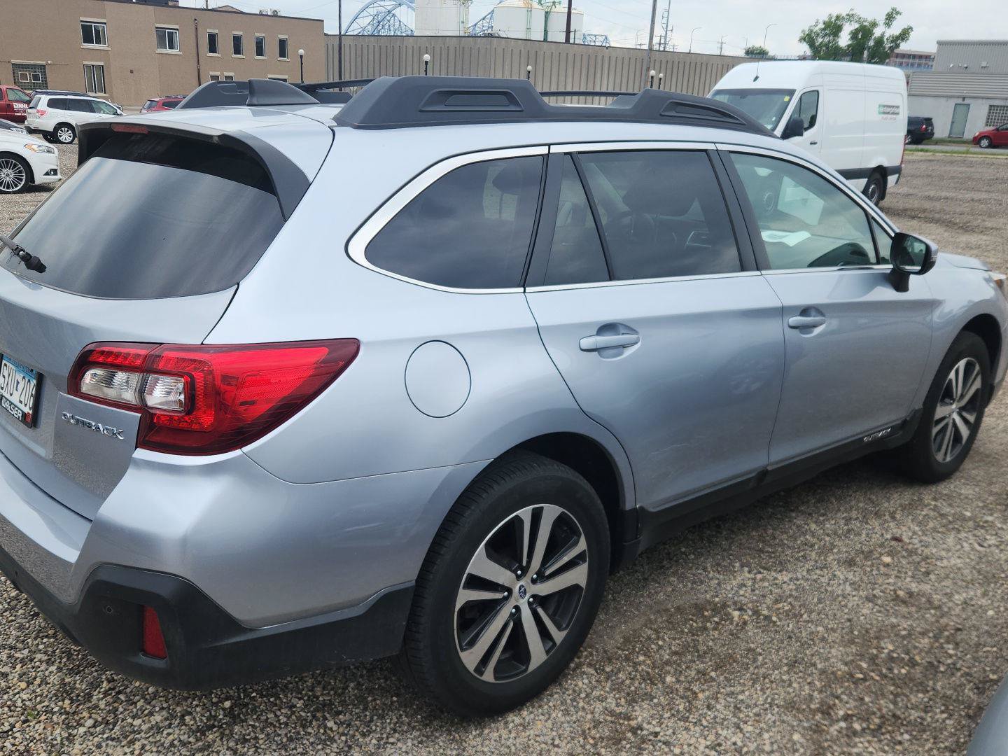 Used 2019 Subaru Outback 2.5i Limited AWD/4WD image 4