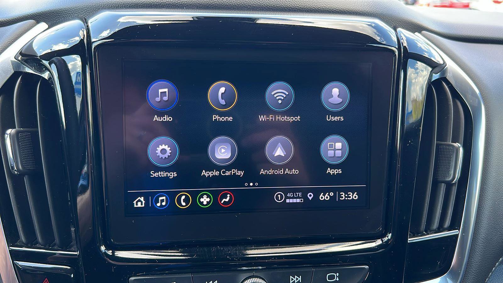 Used 2023 Chevrolet Traverse LT w/ LPO, Floor Liner Package AWD/4WD image 28