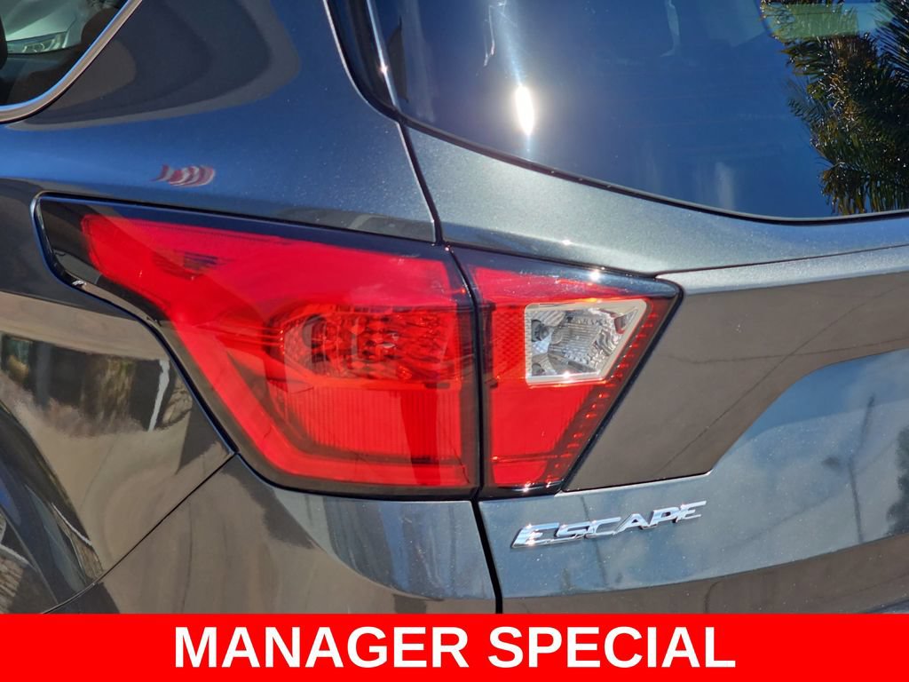 Used 2019 Ford Escape SEL AWD/4WD image 40
