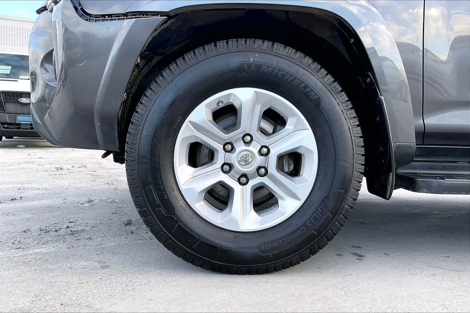 Used 2018 Toyota 4Runner SR5 Premium RWD image 8