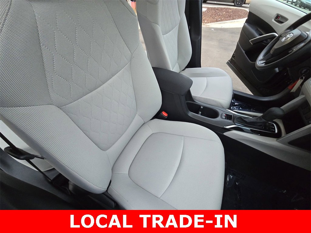 Used 2025 Toyota Corolla Cross L image 10