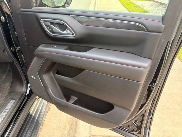Used 2023 Chevrolet Suburban RST w/ Sport Performance Package AWD/4WD image 24