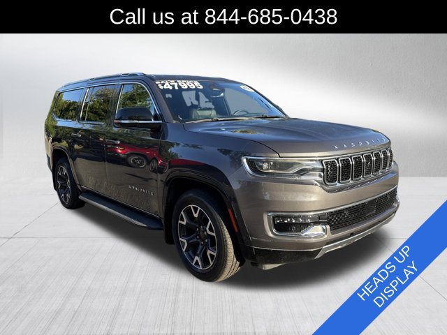 Used 2023 Jeep Wagoneer L Series III w/ Convenience Group I RWD image 3