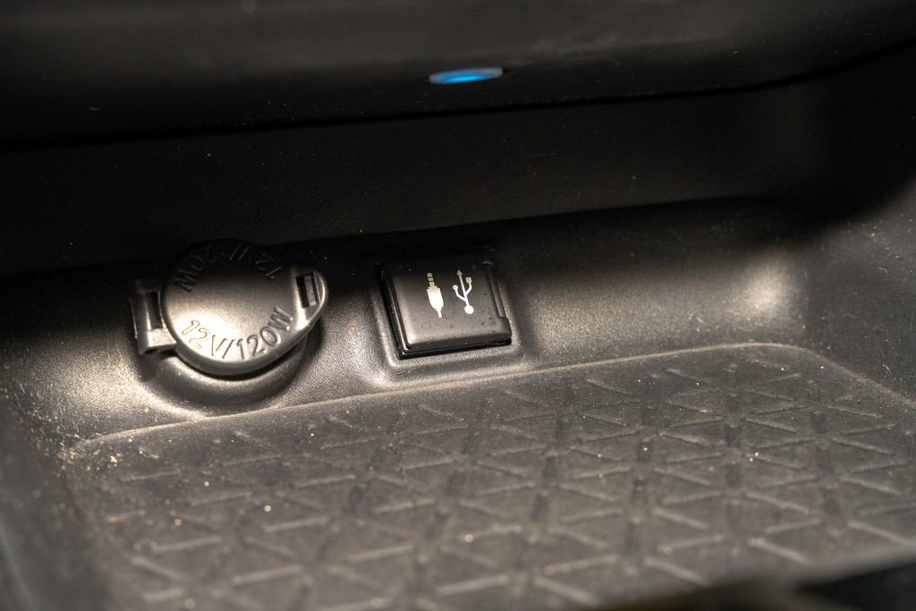 Used 2019 Toyota RAV4 XSE image 16