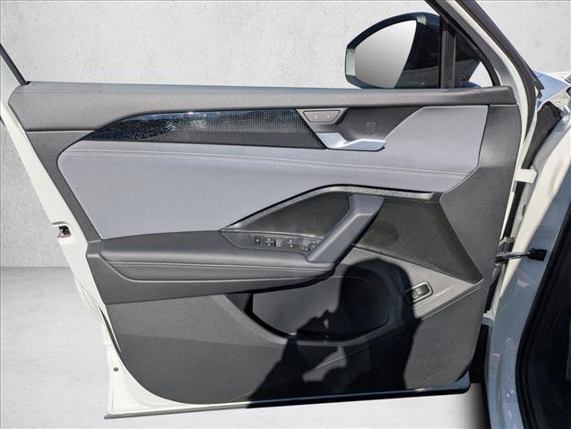 New 2026 Volkswagen Tiguan SE R-Line FWD image 23