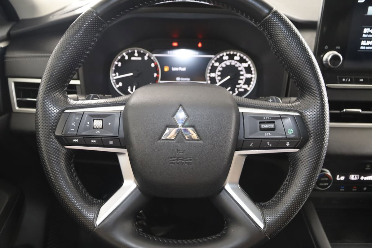 Used 2022 Mitsubishi Outlander SEL AWD/4WD image 37