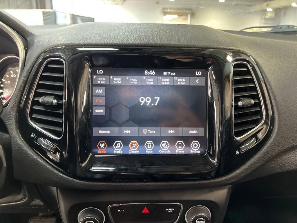 Used 2020 Jeep Compass Limited image 26
