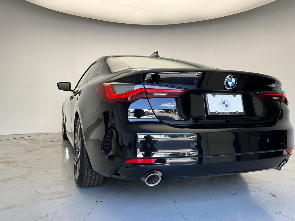 Used 2022 BMW 430i Coupe w/ Convenience Package RWD image 3