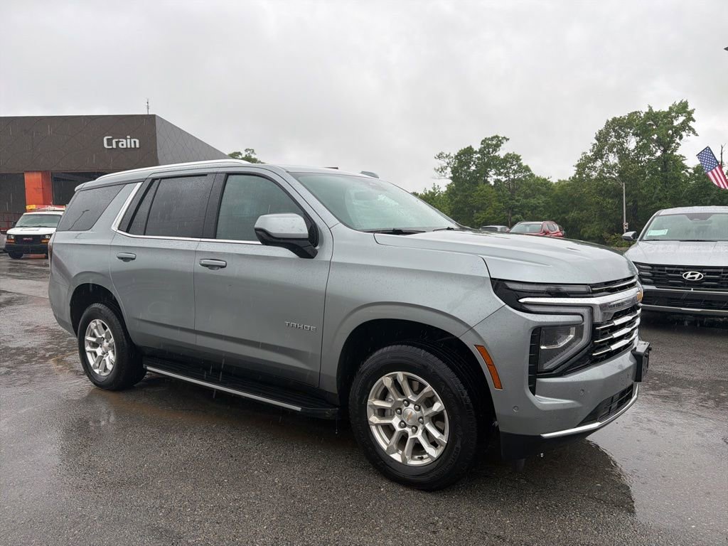 Used 2025 Chevrolet Tahoe LT RWD image 2