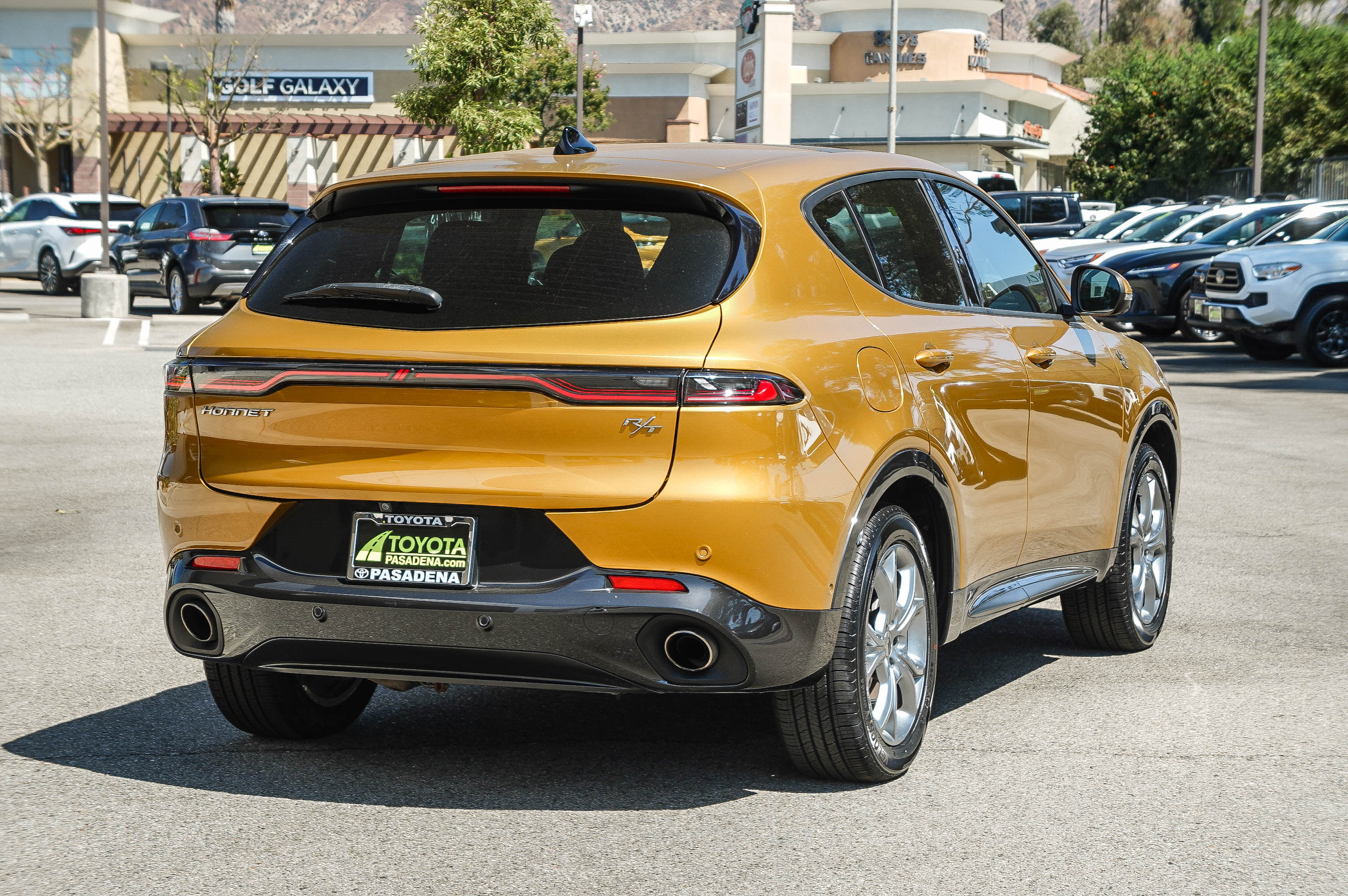 Used 2024 Dodge Hornet R/T Plus w/ Tech Pack Plus w/o Parking AWD/4WD image 4