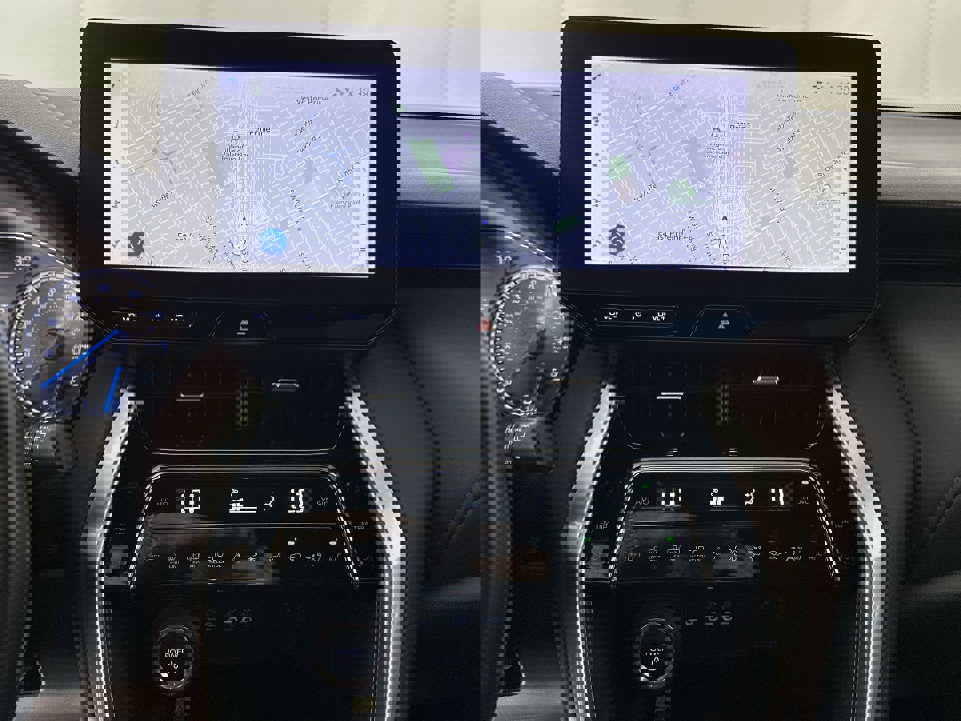 Used 2023 Toyota Venza Limited image 25