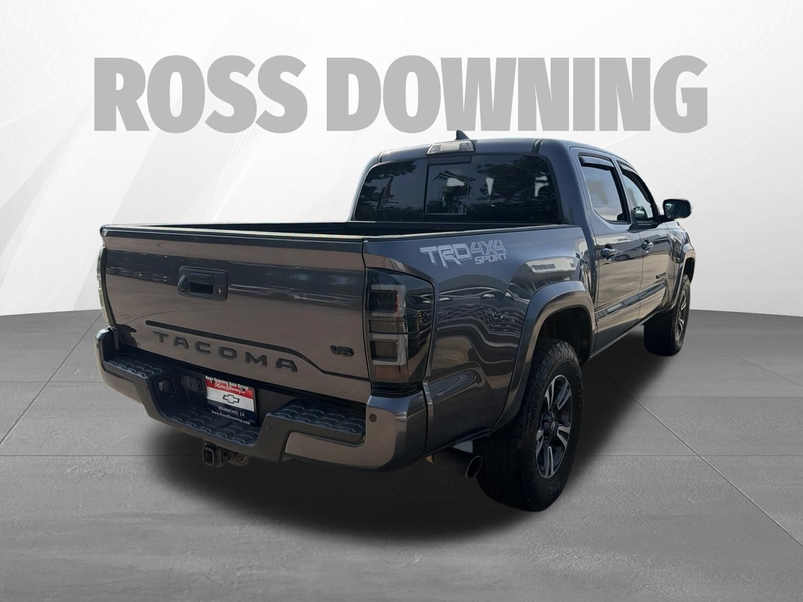 Used 2019 Toyota Tacoma TRD Sport w/ Technology Package AWD/4WD image 4