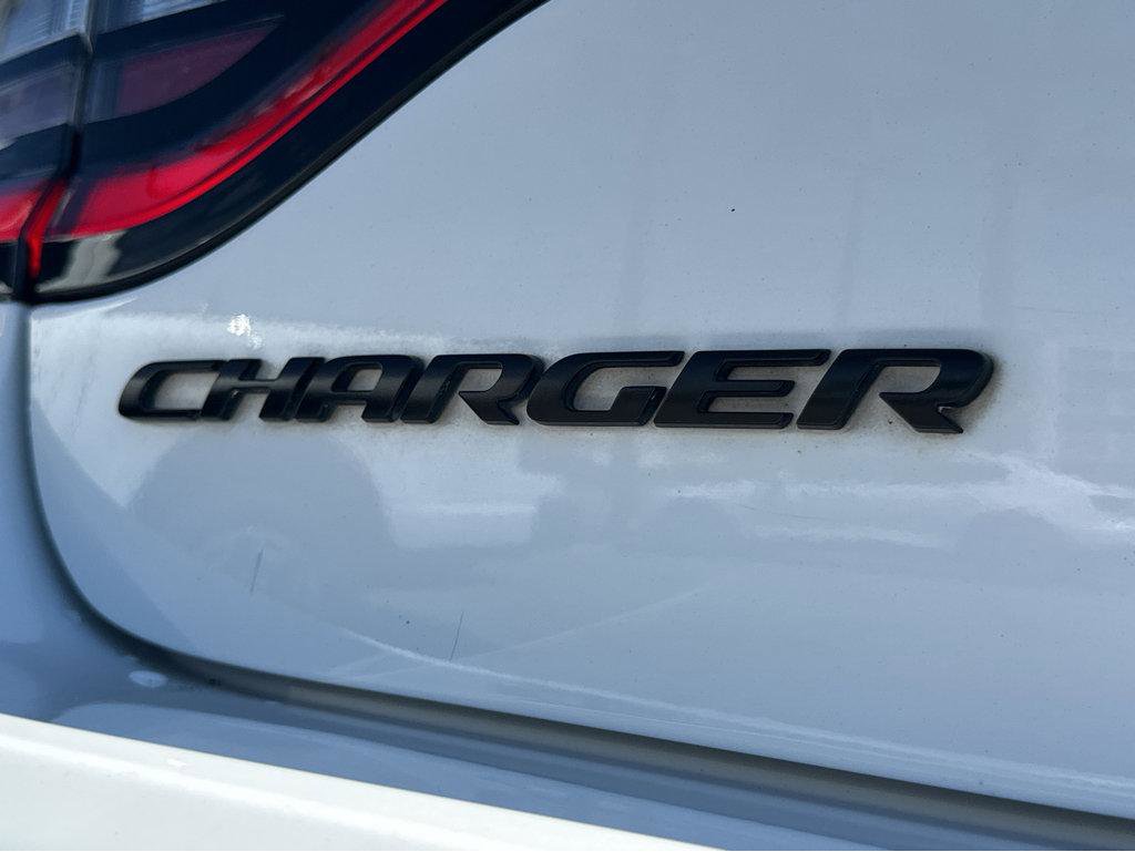 Used 2016 Dodge Charger SXT w/ Blacktop Package image 39