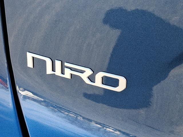 New 2025 Kia Niro EX Touring image 11