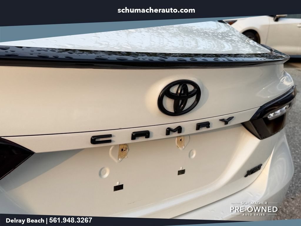 Used 2022 Toyota Camry XSE FWD image 14