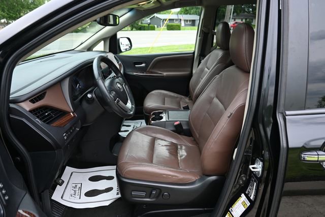 Used 2016 Toyota Sienna Limited Premium AWD/4WD image 31