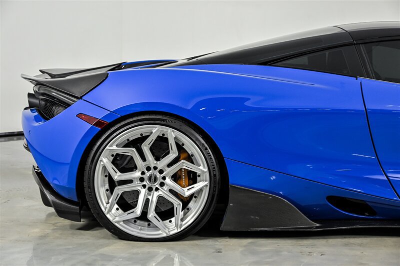 Used 2018 McLaren 720S RWD image 18