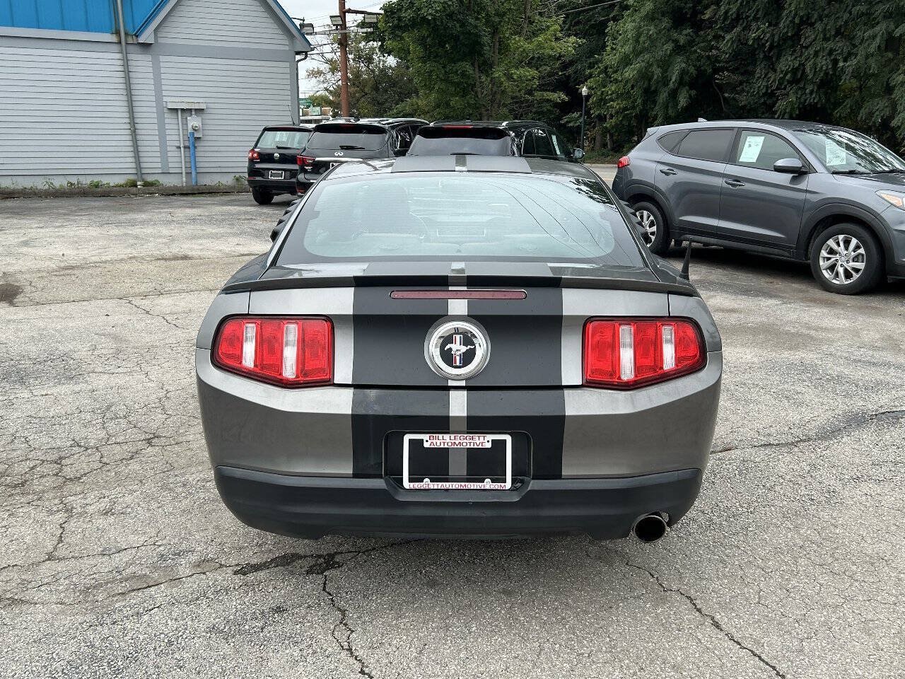 Used 2010 Ford Mustang Coupe RWD image 9