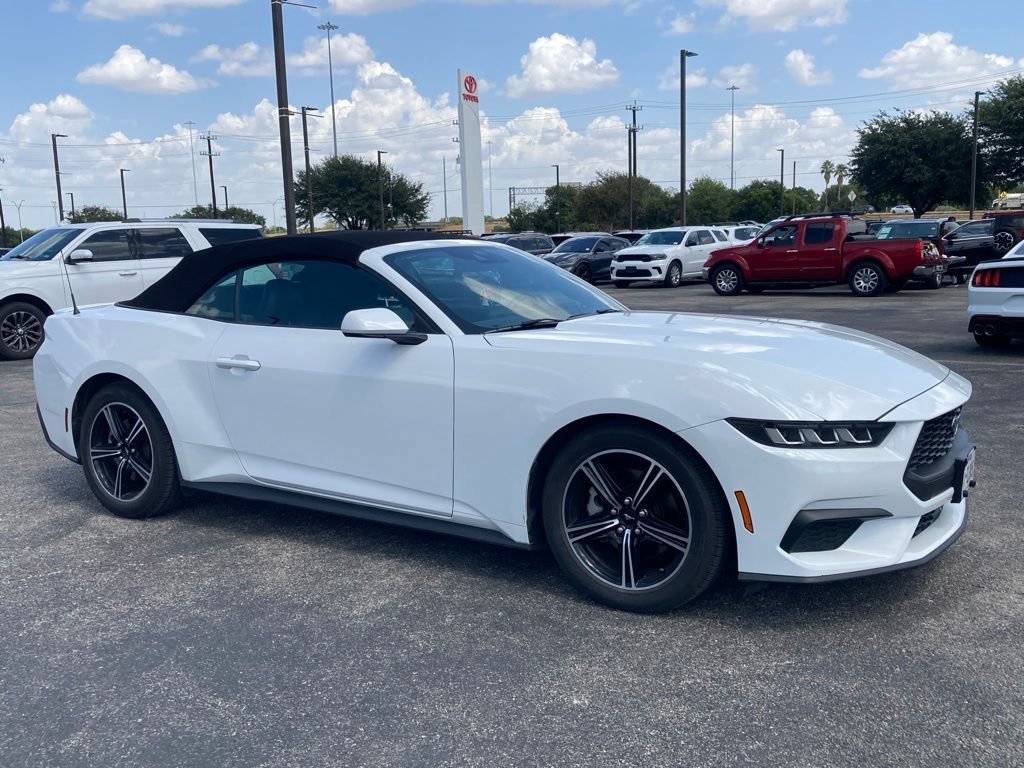 Used 2025 Ford Mustang Premium RWD image 2