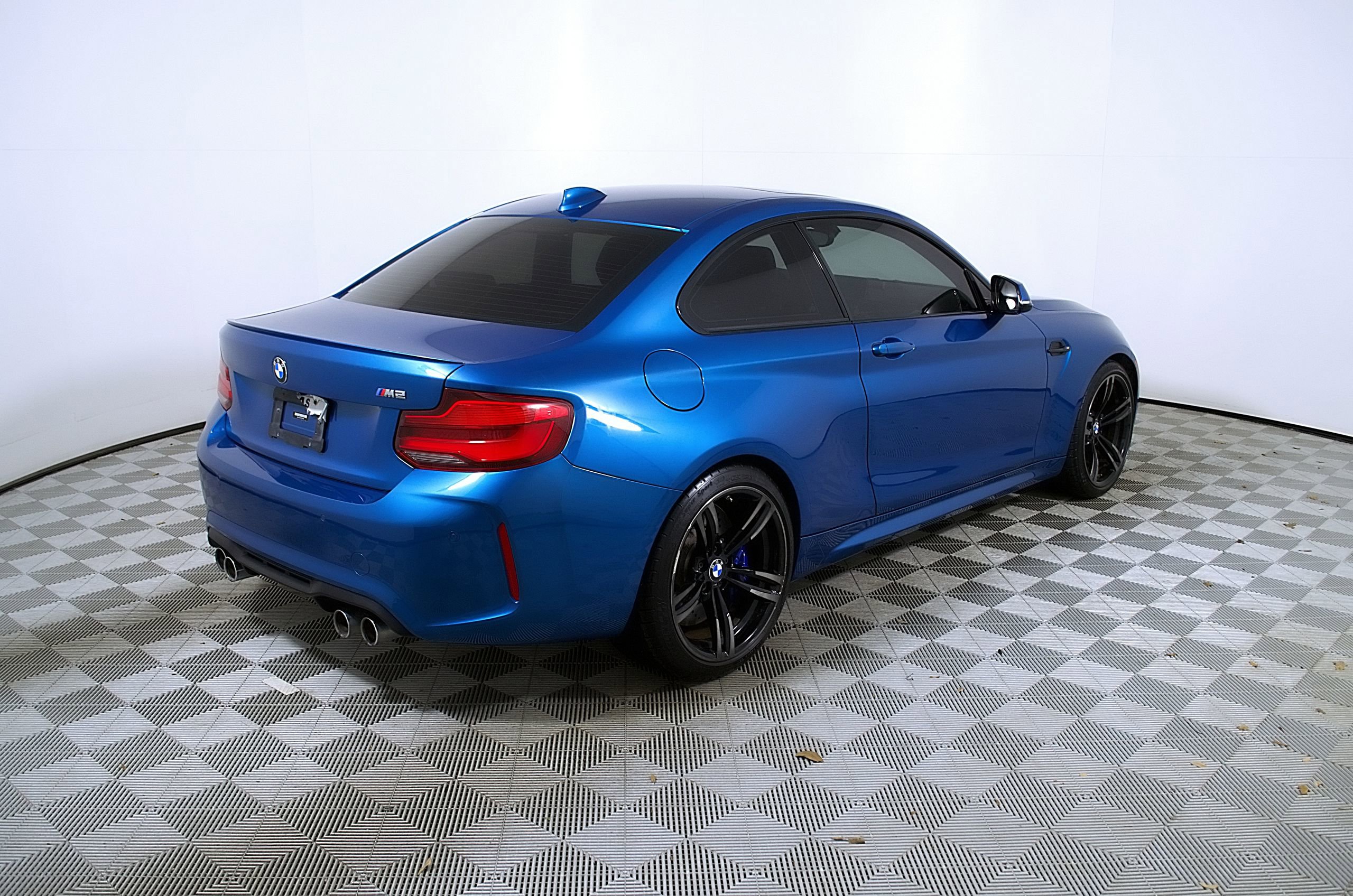 Used 2018 BMW M2 w/ Executive Package RWD image 7