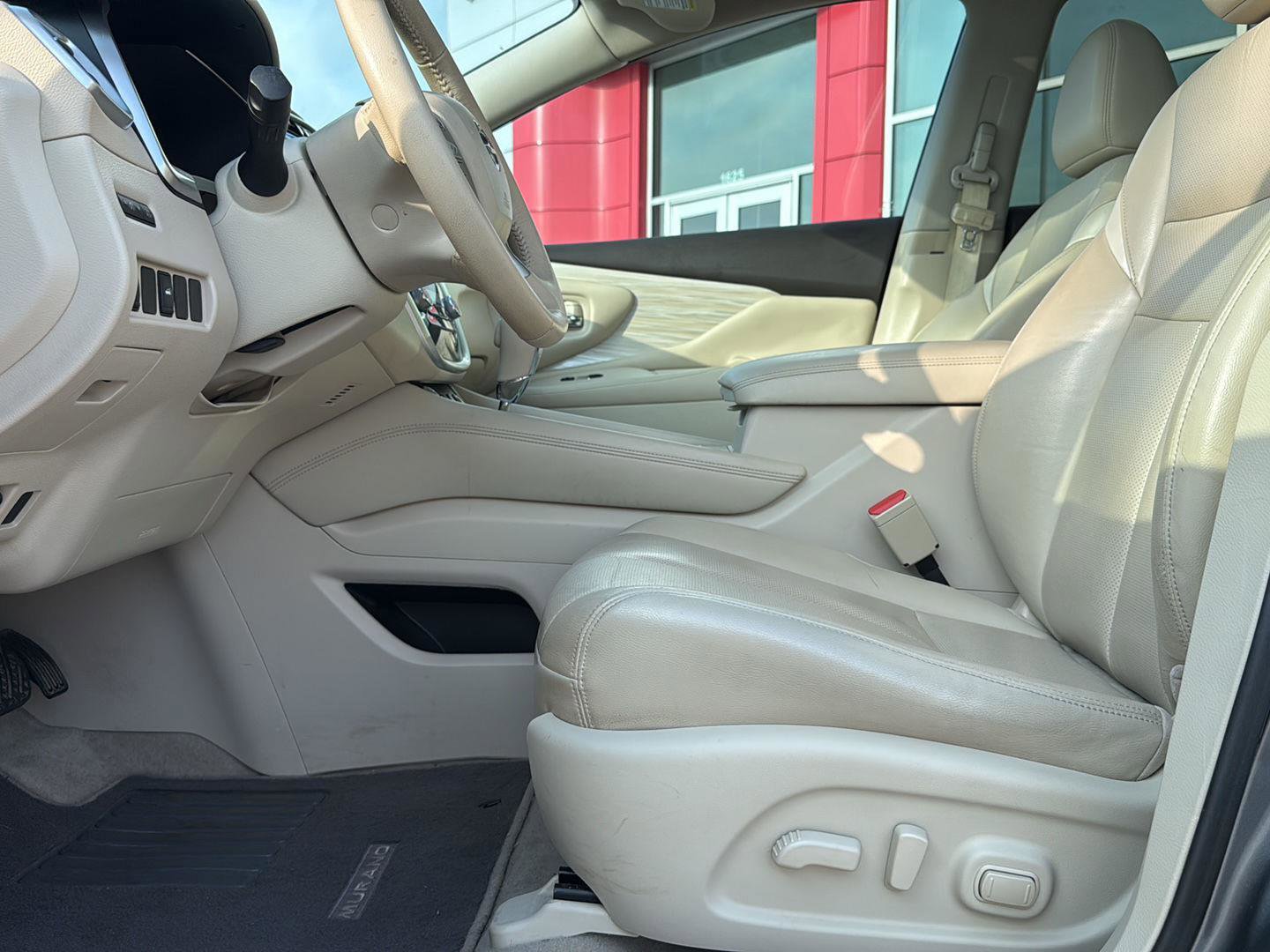 Used 2015 Nissan Murano SL w/ SL Technology Package FWD image 18