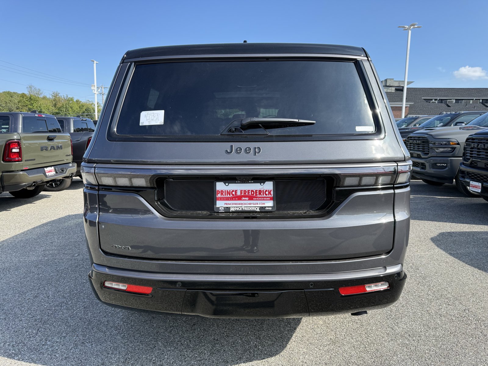 New 2026 Jeep Grand Wagoneer Summit AWD/4WD image 4