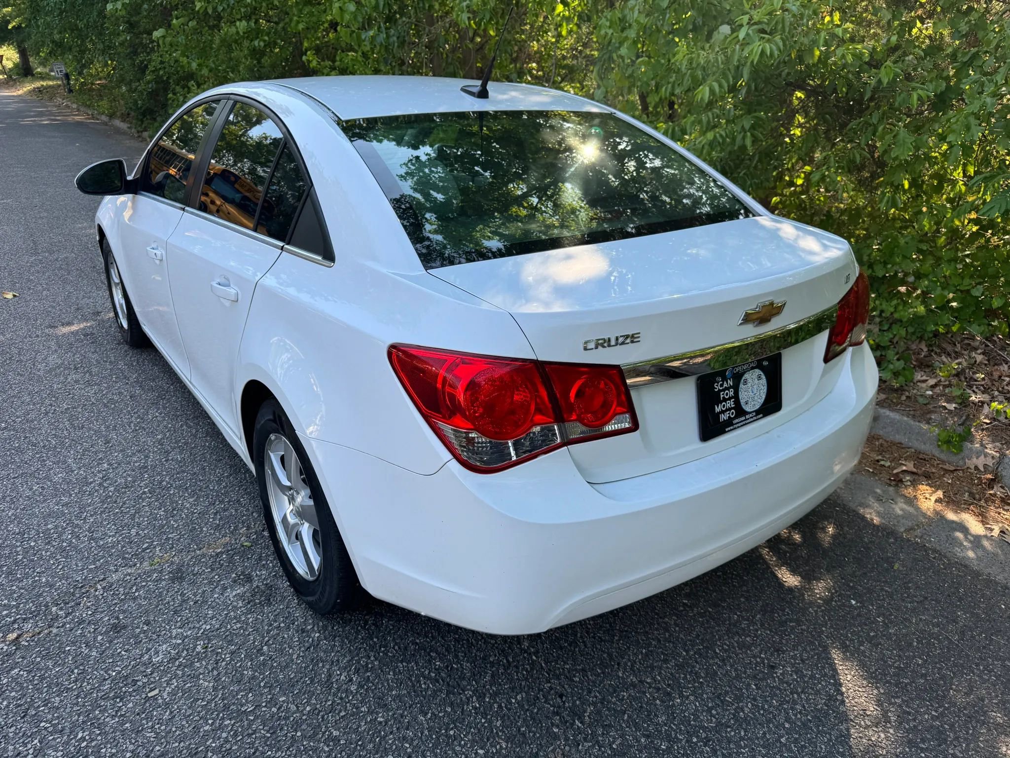 Used 2014 Chevrolet Cruze LT FWD image 8