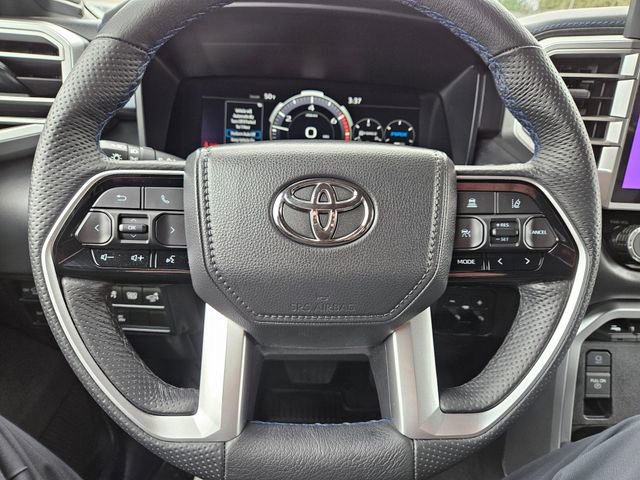 Used 2025 Toyota Sequoia Platinum AWD/4WD image 27