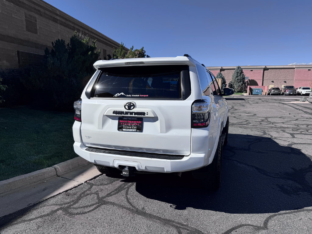 Used 2022 Toyota 4Runner SR5 AWD/4WD image 7