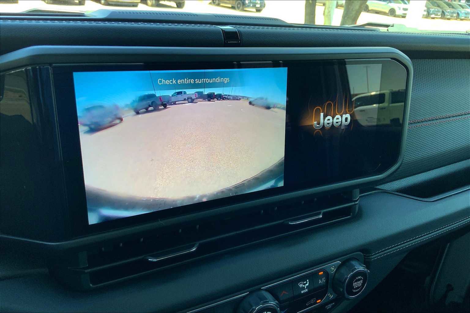 Used 2024 Jeep Wrangler Unlimited Rubicon image 51