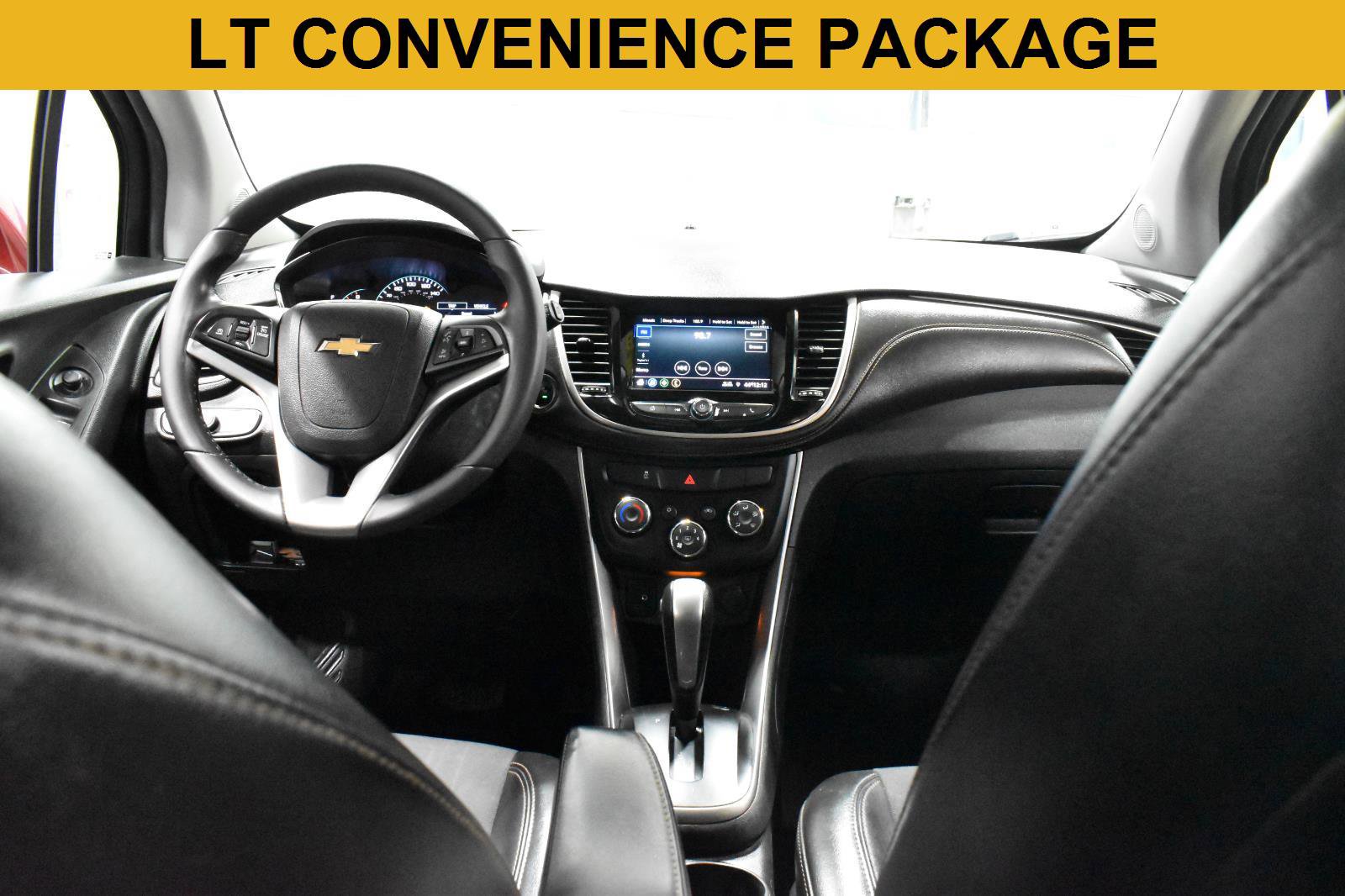 Used 2020 Chevrolet Trax LT w/ Sun & Sound Package image 2
