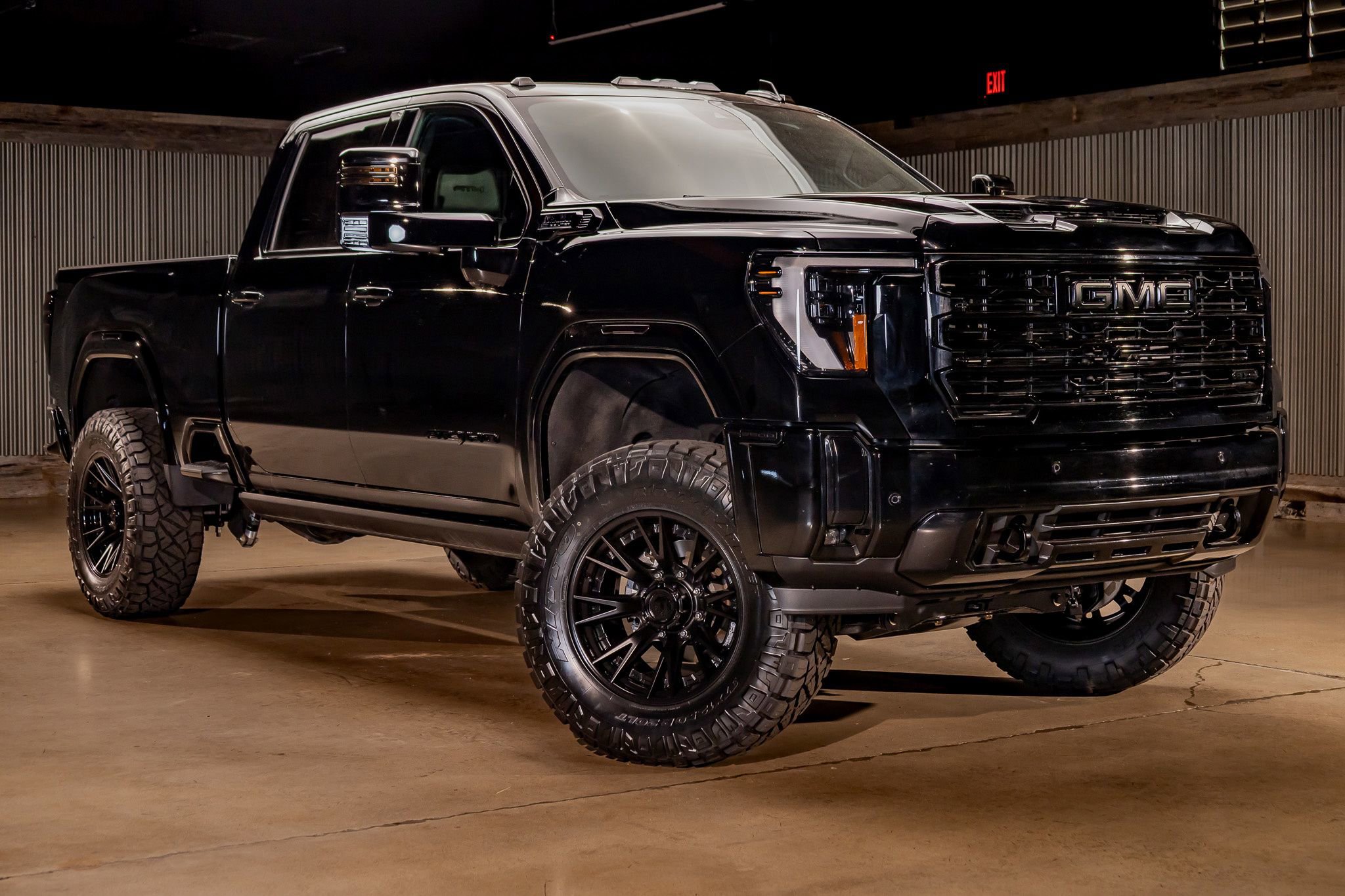 Used 2025 GMC Sierra 2500 AT4 w/ AT4 Premium Plus Package