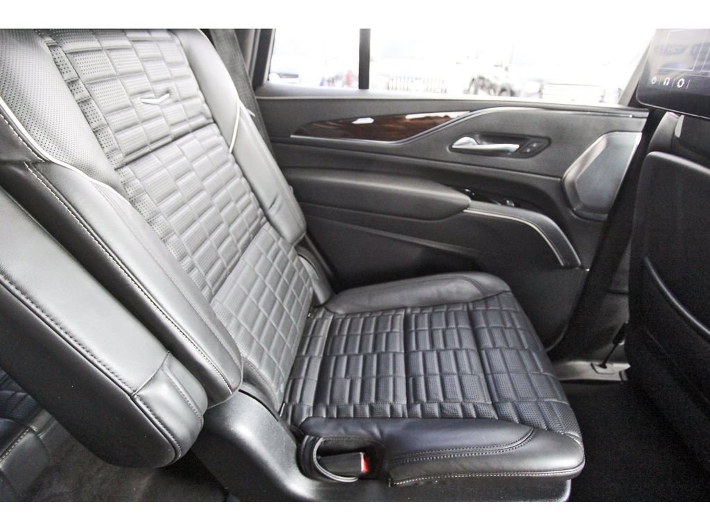 Used 2023 Cadillac Escalade Sport Platinum RWD image 11
