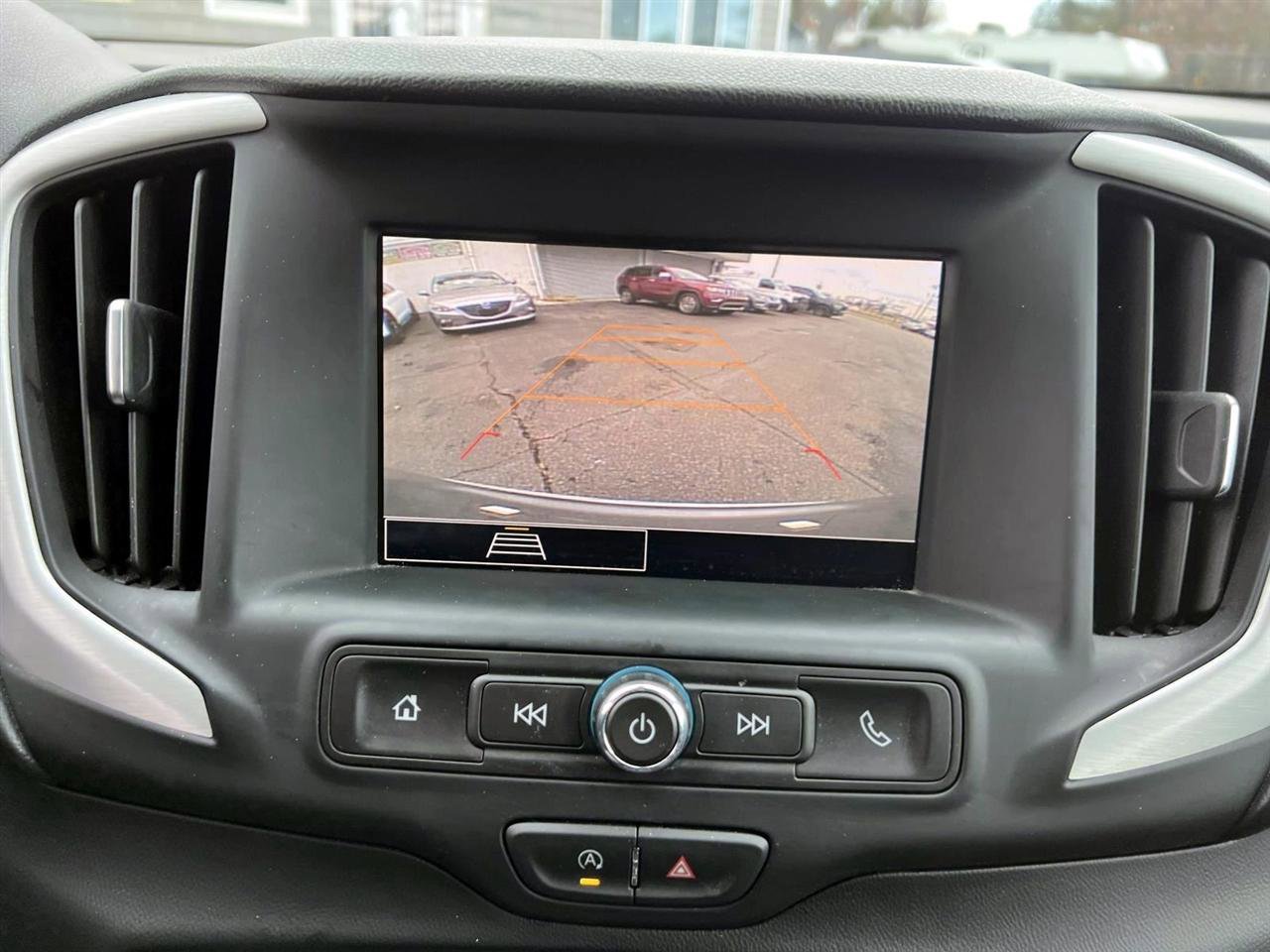 Used 2024 GMC Terrain SLE FWD image 23