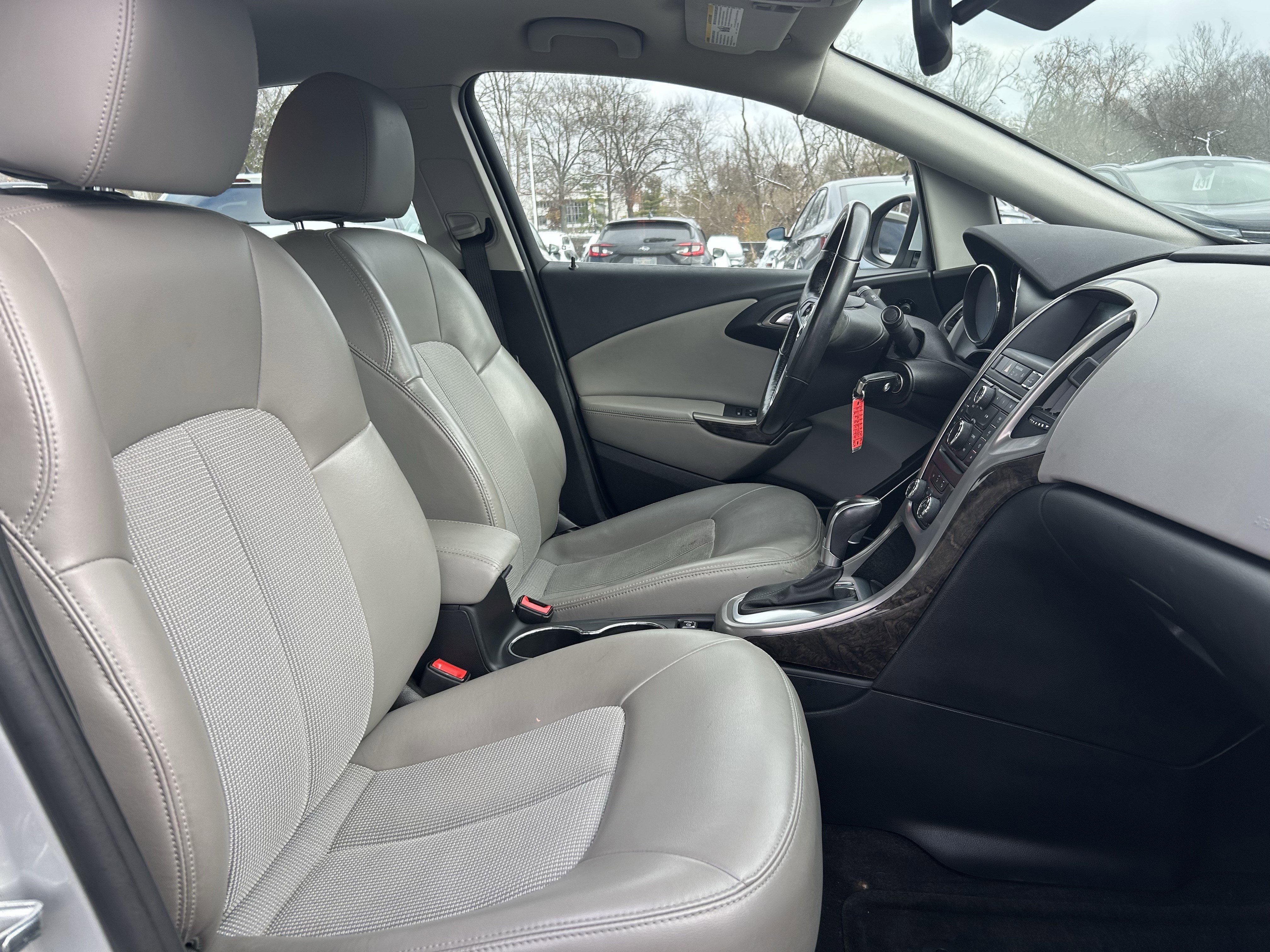 Used 2013 Buick Verano Convenience image 24