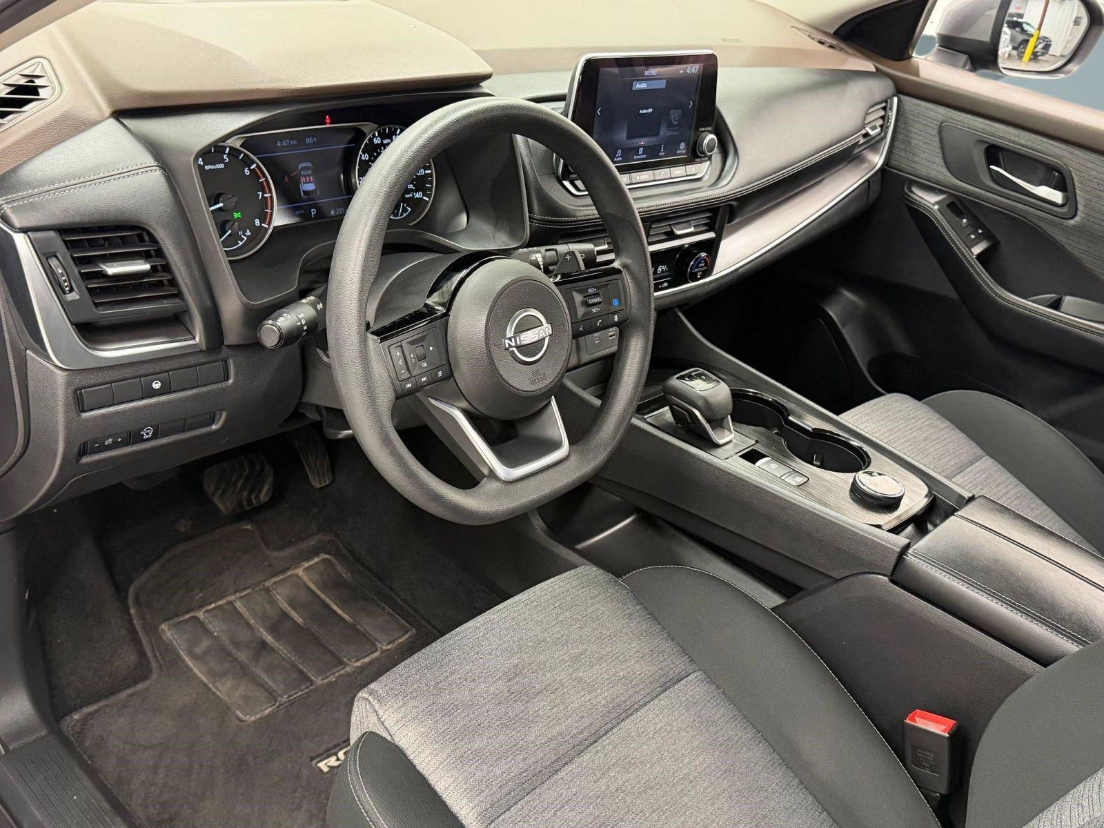 Used 2023 Nissan Rogue SV AWD/4WD image 3