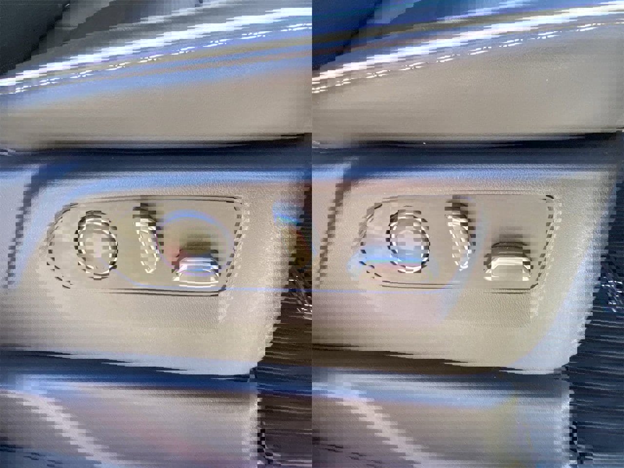 Certified 2021 Cadillac Escalade Premium Luxury w/ Driver Assist Tech Package image 12